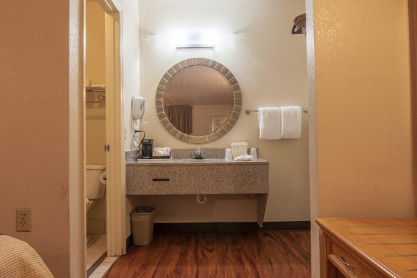 Hotel Red Roof Crossville (Woodlawn)